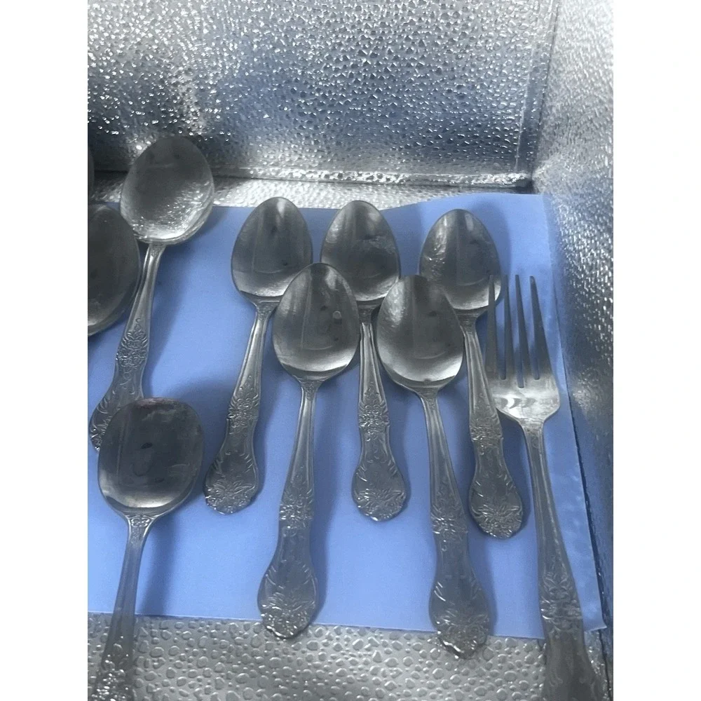 Rogers Stainless China Stanley Roberts Love Joy Flatware 21 Piece Spoon Fork Kni
